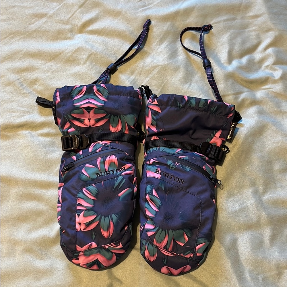 Burton Goretex Floral Mittens